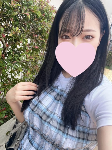 おはようございます☀
今日は久しぶりにお天気がいいね〜！
14時からいます🎶

日曜日なので早めの時間からでも❣️
お待
