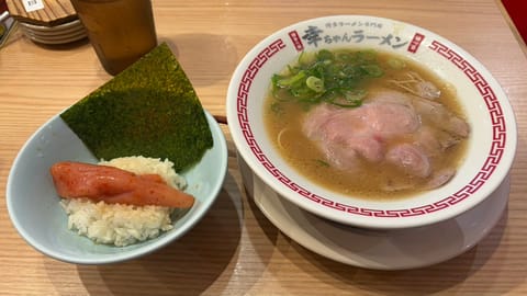 先日、福岡行ってきました✈️
美味しいものだらけで幸せすぎた(*´ч`*)❤️