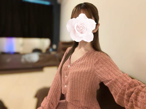 本日もありがとうございました💕

ご新規様、リピさんと会えて嬉しい☺️

次回は明日28日の13:00〜20:00です！