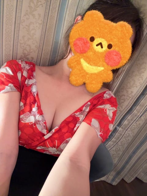 出勤だよっ🎀✨
みんな連休は何してるの〜？💭