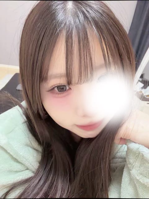 本日もよろしくお願いします❤️💖💖

華金あやと楽しく過ごしてくれる〜？♡

15:30〜🈳です！
たくさん待ってます🫶