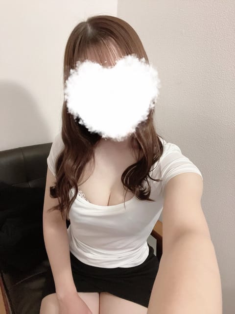 こんにちは🌸
本日11:00〜ご案内してます🩷

事前ご予約いただいている、本指名さま、初めてご指名していただいたお兄様