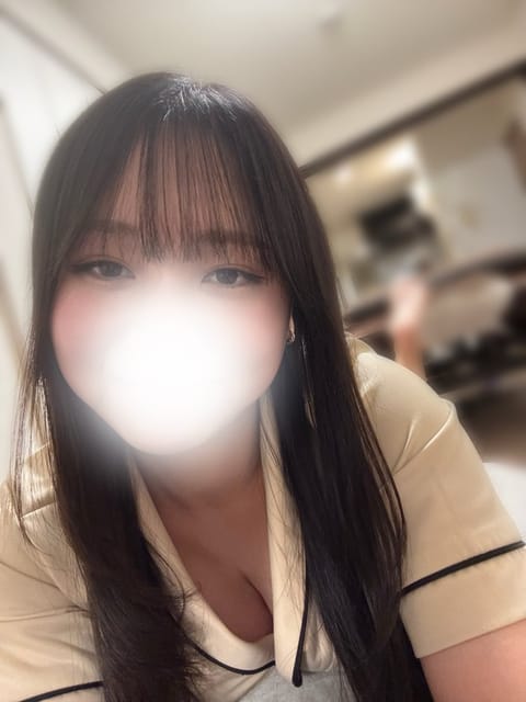 出勤します🙋‍♀️

3/27(金)
11:30~13:00🈵
13:30~ ご案内🉑
22:30~25:00🈵

本日
