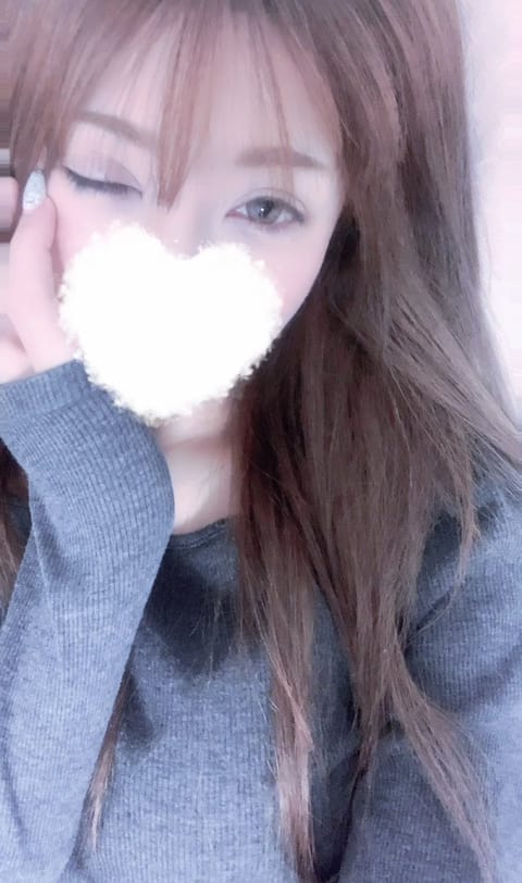 おはようございます♡
今日風強い〜！！！

お出かけとお仕事の外出には気をつけてください🫶

今日も12時から夜8時まで