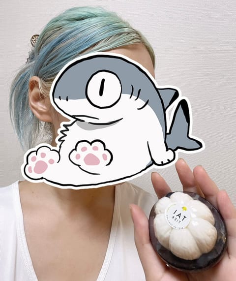 見てー！！！ひなのさんから頂いたタイのお土産🇹🇭♡

マンゴスチン尽くしで最高だったんだよおおおおお！！！

センスが良