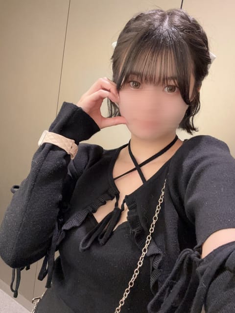 まなです🍒
この後21:00~5:00📍府中 います♡

少しゆっくりめの出勤だけど､お家帰る前にまなのお部屋で山盛り施