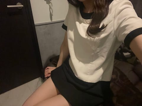 Headspa Tokyoの谷崎です💭

💛今週の出勤情報^ᴗ.ᴗ^
4/8  （月）18-23時
4/10（水）18-