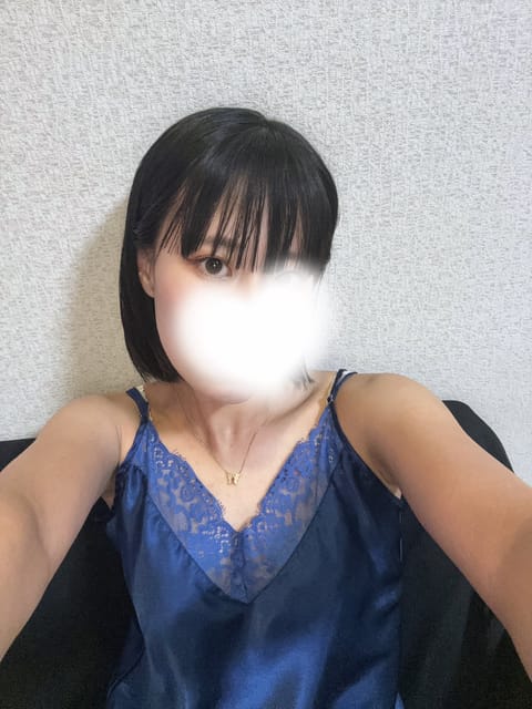 新しく写真撮りました🤳
まりの好きなあお~💙