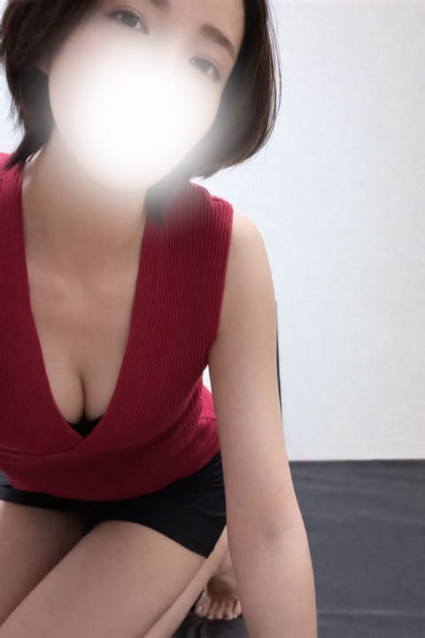 明けましておめでとうございます🎍
椿ありさです。

2026年も紳士様をたくさん癒せるように頑張ります💕

年始の出勤は