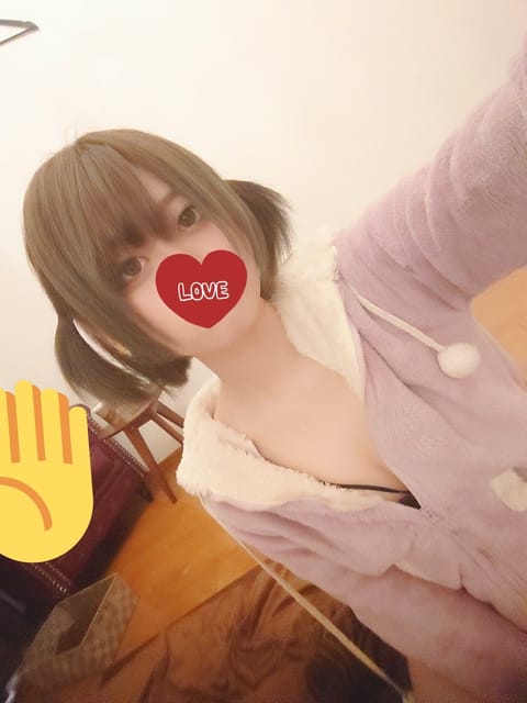 もっとキリッとした方だと思ったと

よく言われるので髪型変えたらいいのかな？？ってツインテにしてみたら

めちゃくちゃロ