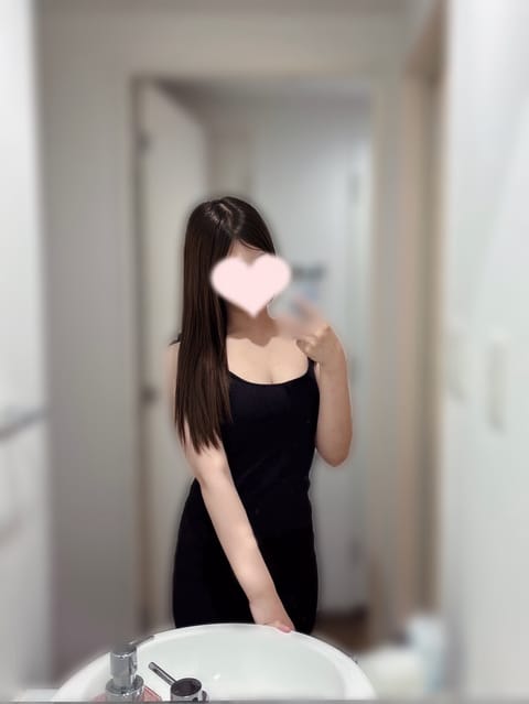 本日18:00~22:00まで出勤してますよん🎶まだ🈳あるみたいです☺︎

少しでも誰かの息抜きになれたらいいなと思いな
