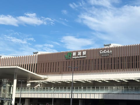 ハワイアンズから帰ってきて
深夜1時すぎ
寝ようかなぁ〜って ベッド入ったらLINE

13時に来てっていわれて
どこい