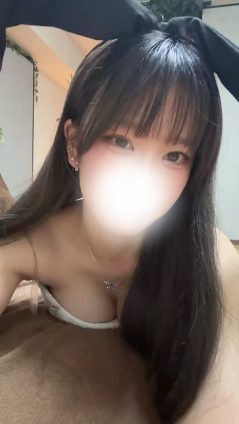 垂れ耳うさぎ🐰

12:00-21:00で短いですがお待ちしてますからね💕