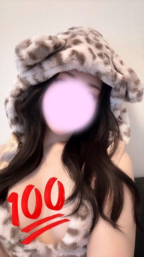 昨日は早い時間からラストまでバタバタでした🙏🏻ありがとうᴗ   ᴗ♡今日も13時~お待ちしてます🍒最短16時40~です👯