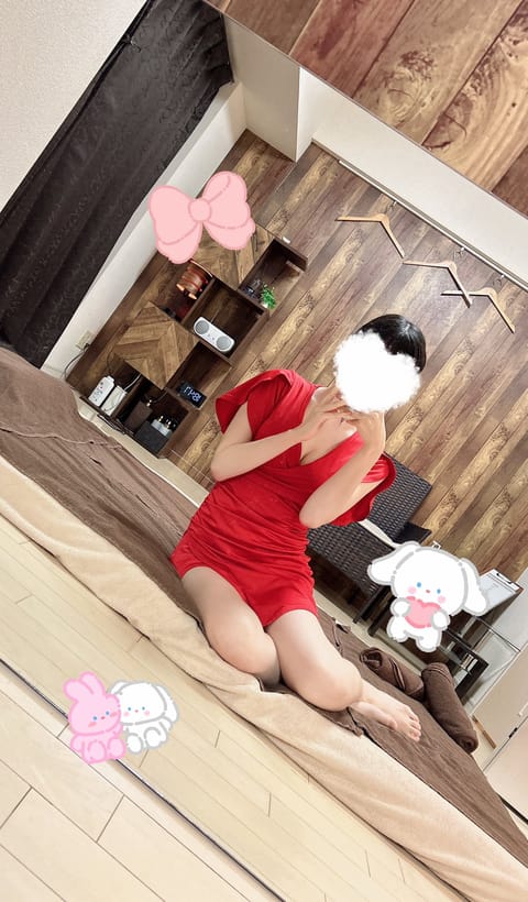 こんばんは🐇🌙

今日は23時までいますので、お時間合う方お待ちしてます♡ 癒しのひとときを一緒に過ごしましょう☺️💖 