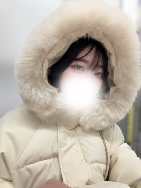 防寒対策しっかりでお休み過ごしてねっ♡

今日まだ会えるチャンスあるぞ ~🤍
雨の日こそ、癒されにきてね。