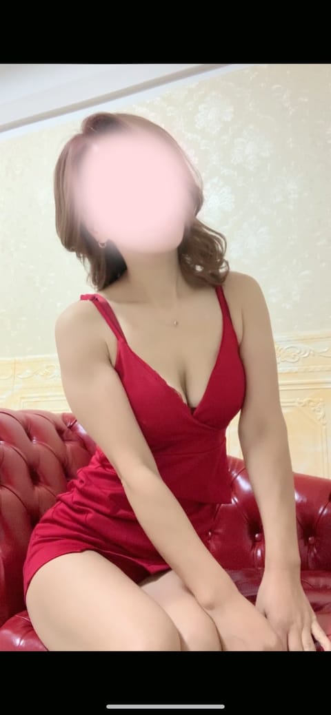 セラピストの美波マリです♡
本日も出勤しました✨
外はちょっと寒いけど…私の手の温もりで
心まであっためられたら嬉しいな