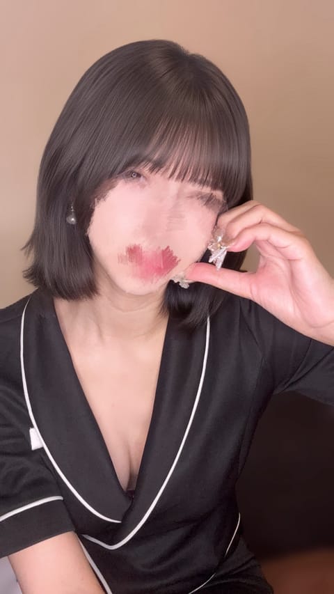 おはようございます❣️

👑👑 本日 11-20 新横浜 👑👑

イメチェンしましたのえるです✨　髪を数年ぶりの黒髪にし