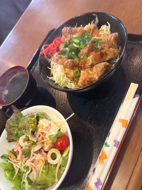 初めて行った喫茶店☕️
思ってるより量多くてビビってるし、残すのも申し訳ない‥‥1人だからNetflixでWBCの配信見