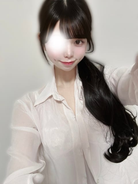 本日退勤しました！
来てくれたお兄様方ありがとうございました🙇‍♀️💓
次回は明日1/4(日)16:30-20:00で出