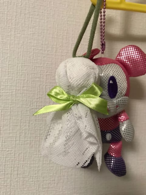 あ、目の材料探したの👀

黒ビーズとかボタンは引越しでどこに入れたか思い出せず…🤔笑

刺繍でいっか、と刺繍糸＆刺繍針用