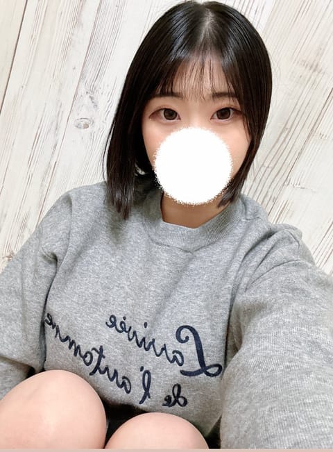 初めまして！
福本りむです🦔💜

4月3日・4日出勤します🙆‍♀️
初出勤で少し緊張してますが、たくさんの方にお会いでき