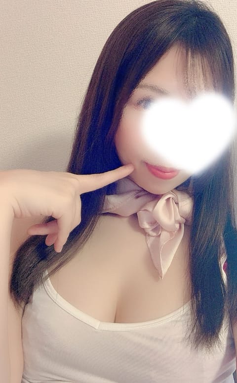 本日から出勤します！！
実家からの参戦です🏃‍♂️🍵
18時〜🈵
20時〜🈵

夜は23時から空きになります。
昼間は1