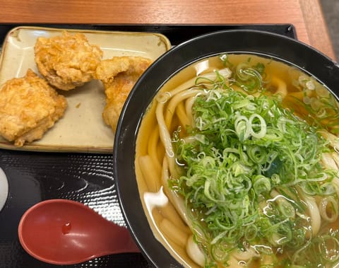 退勤しました🌟
今日も来てくれたお兄さんありがとう❕

かしわ天うどんおいしすぎる😼