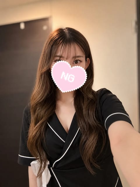 本日代々木ﾙｰﾑに19時〜26時まで出勤します🫧
雨の日ですが、会いに来てくれたら嬉しいです🥺☔️
ゆっくり癒されにきて