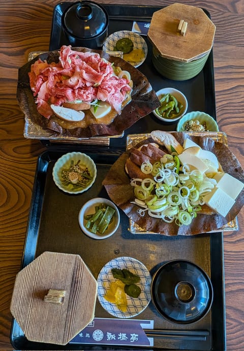 ご馳走様でした♡
美味しかった🤤✨

飛騨牛🥩と朴葉味噌の定食を頼んだんだけど、「野菜の下にお肉が隠れてるのかな〜？」っ