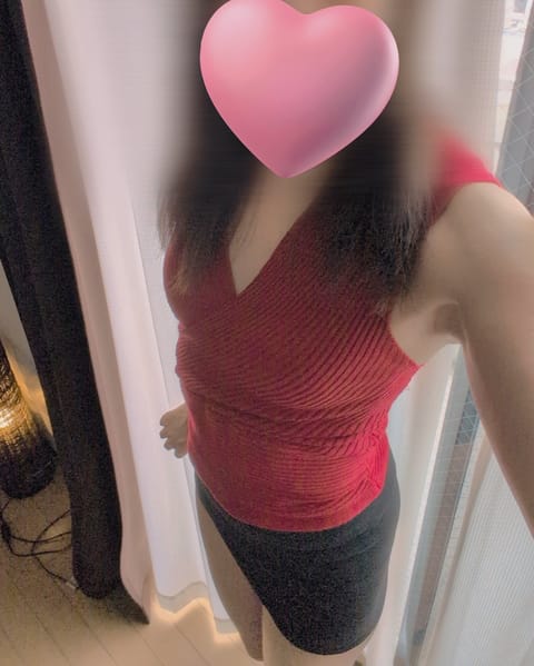 こんにちは月森です😊
暑かったり雨で寒かったりしてますね😅
体調管理など大丈夫でしょうか🍀
次回の出勤は24(日)12〜