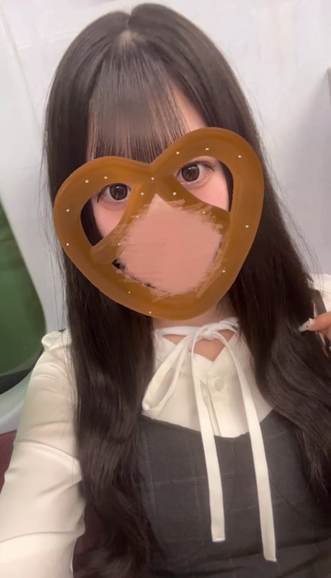 こんばんは！🌙
今日は【下北沢 22時〜5時】でいます！

先週の金曜日・土曜日ありがとう！🥹
初めての方も本指さんも来