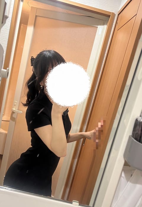 こんにちは！
本日15時〜21時　岡崎ルームにて♡

来週はお休み頂いております🙇‍♀️

お仕事で疲れた身体癒しに来て
