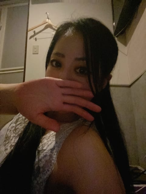 寒さが増してきましたので、私と温かい時間を楽しみませんか？😽😻

🌟来週のシフト🌟
•11/4（月）：20:30-23: