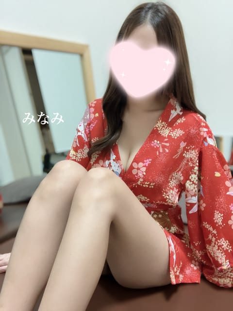先週はメンズエステデビューのお客様！
長いお時間たっぷりと楽しんで貰えたみたいで
みなみも嬉しいな(*´꒳`*)新しい扉