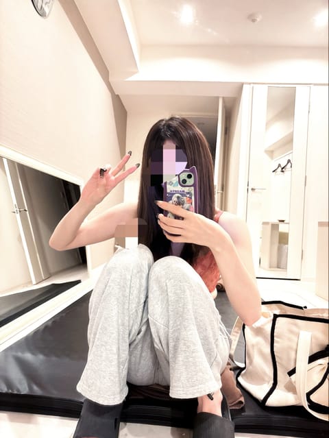 本日、戸田シルエットさん
武蔵浦和ルームで出勤です҉*\( * ॑˘ ॑* )
お足元悪いですがお待ちしてます☔️☔️🌟