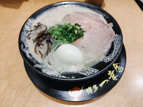 何しよーと🥰
博多にきとーよ🚅
美味しかったたい🍜