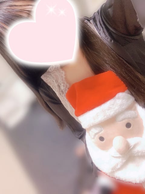 こんばんは🌊

最近マッサージが上手いねって褒められることが多くなってついにこにこと嬉しくなってます☺️もっとたくさん癒