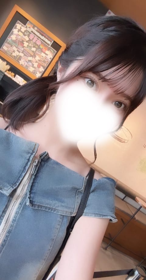 今日は推しのライブの為、四時に起きた(  ¯꒳​¯ )ᐝ