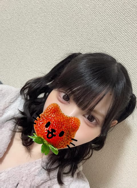 今日は23-5でいます！
かみのけふわふわにしてみたよ！珍しいので会いに来てね🥹❣️