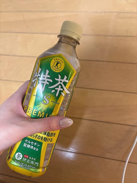ちょっと受付時間延長しました🤍🤍
先ほどのお兄さまお茶の差し入れありがとう✨
この後空きました🈳
ご予約お待ちしてます☆