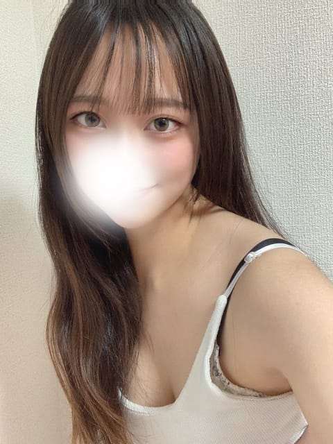お久しぶりです☺️せなです🦋
本日13:15までいます💕

最近レアキャラとよく言われるんですが、実はひっそり出勤してま