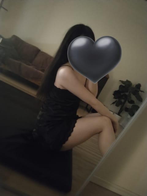 待機中です(。・・。)

会いに来て、、

#メンズエステ　#渋谷