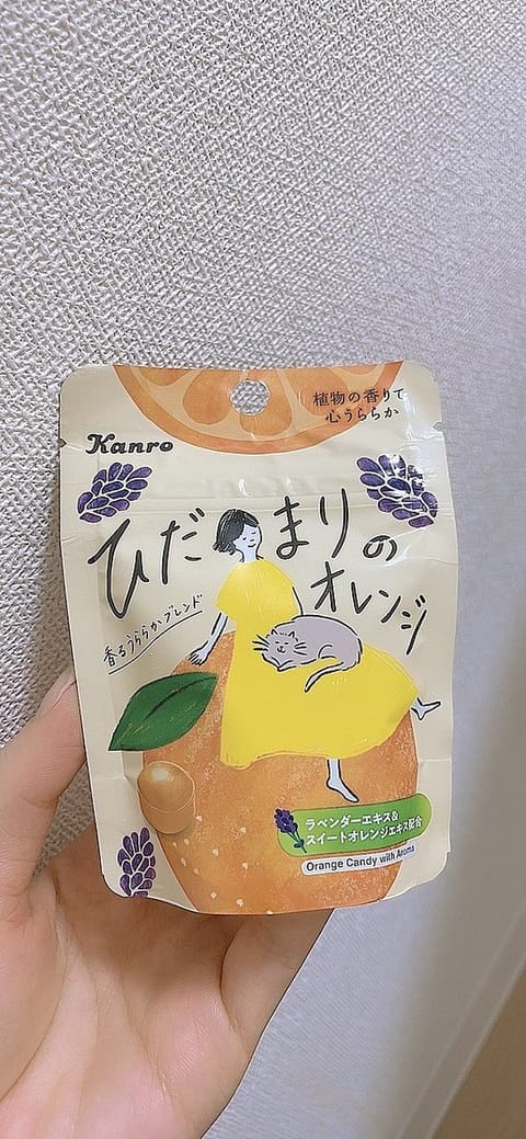 常連の方がケーキ5個・クッキー・フィナンシェ、おまけの飴ちゃんを差し入れてくださいました😋
写真はおまけの飴ちゃんらしい