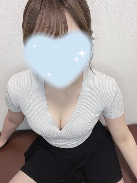 おひさしぶりに15~23までいるよー💞

今日はポニーテール🤍

ゆらゆら〜(~¯︶¯)~🤍@6dogobu