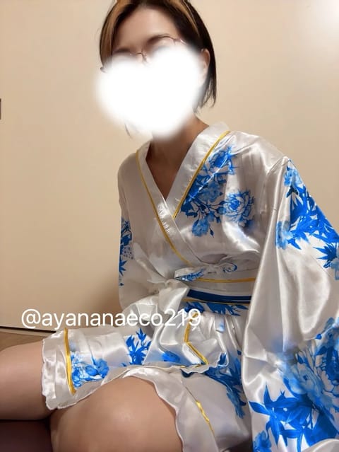 所沢ルーム🏠出勤しました😊

🦋 4日(木)14-21 所沢 🦋

新しいお衣装があったので
着てみましたが
ちび子には