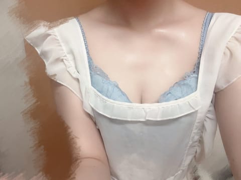 こんにちは🐰💘
本日はちょっと早めの10:00-18:00まで登園しています📛
お問い合わせお待ちしています⭐︎

簡単