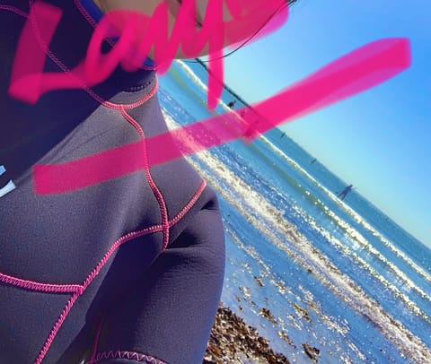お久しぶりですー
無事に迎え盆と送り盆を終え
海🏖で泳いで潜って少し焼けたけど
大丈夫、じきに戻ります

夏はもうすぐ秋