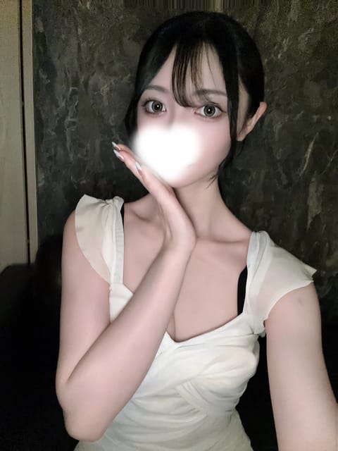 本日18時からお店にいます🫰🏻💗
最短20:45からご案内可能です🈳
お仕事終わりのお兄さんや夜更かしさんもお待ちしてま