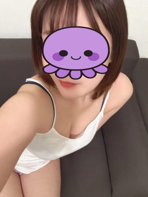 おはたこ🐙☀️

昨夜は他店のセラピスト友達と夜遅くまで飲んでいたたこ氏です🍺

今日は夏真っ盛りで暑い！！

干からび